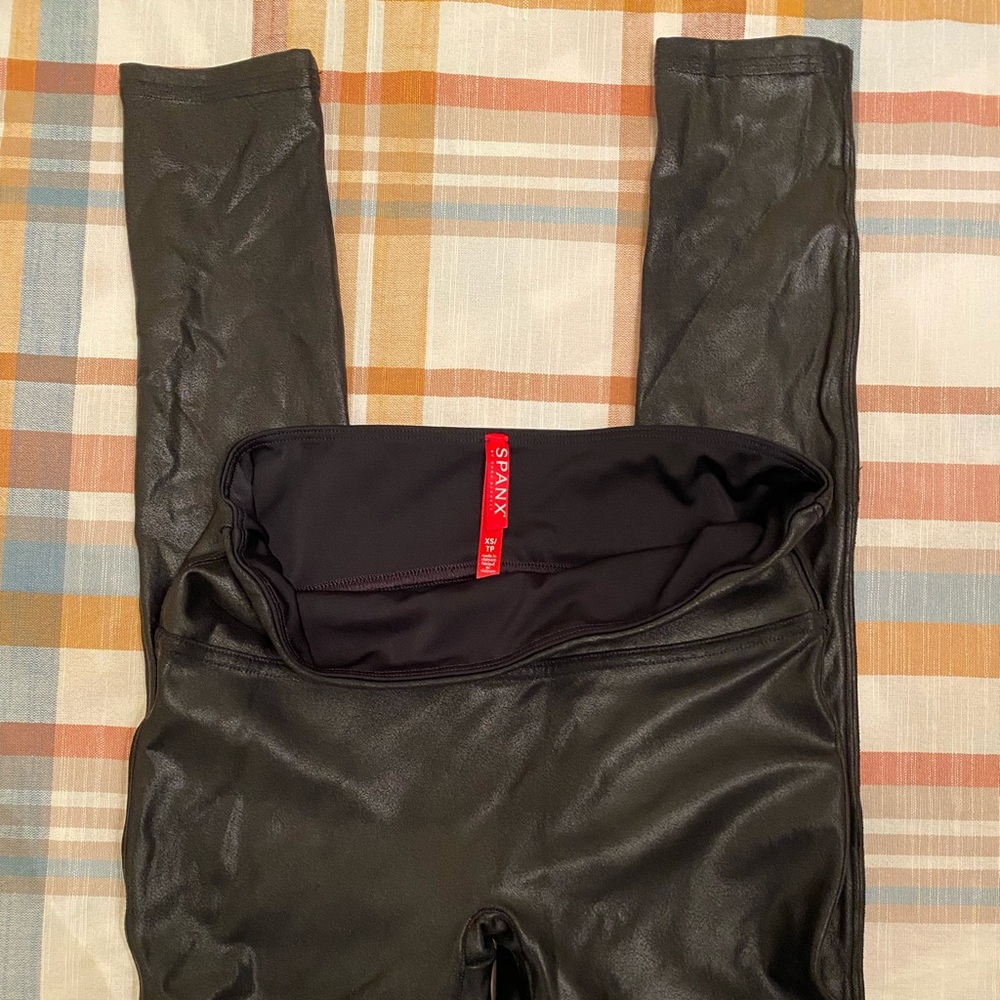 Spanx faux leather leggings XS